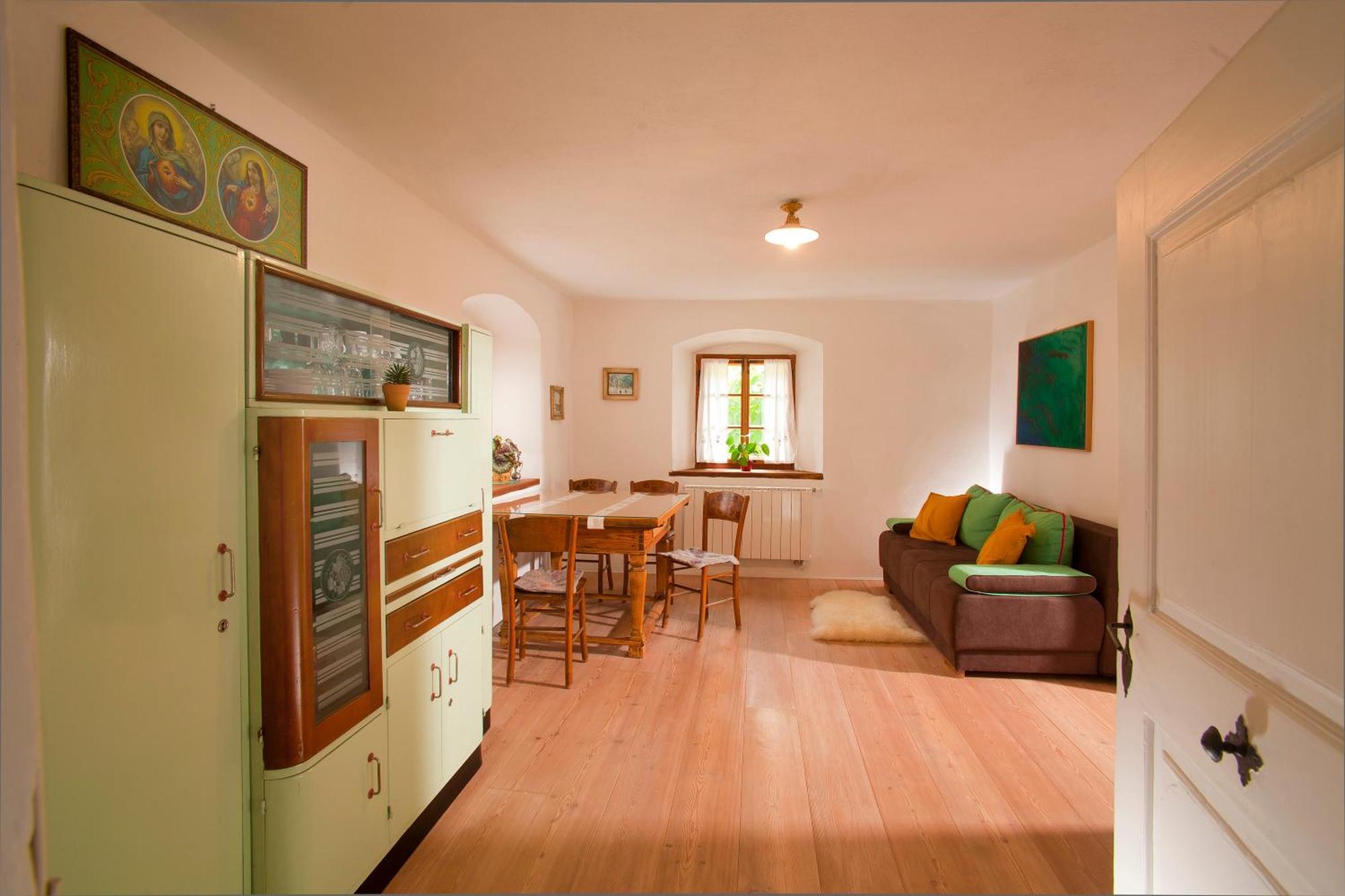 Juvanova Hisa - Apartments And Rooms Luče Esterno foto