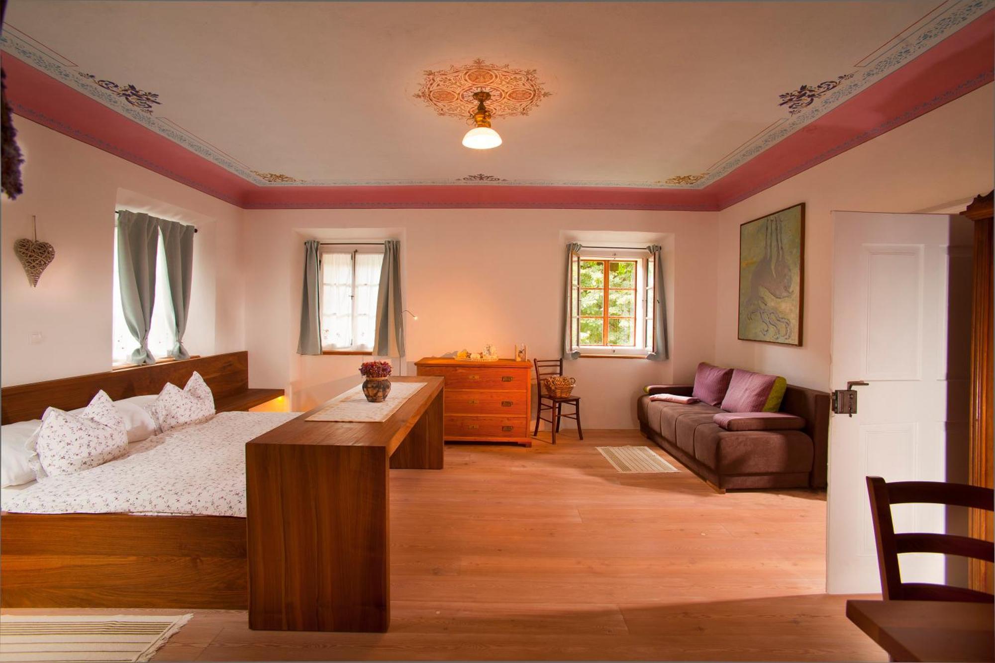 Juvanova Hisa - Apartments And Rooms Luče Esterno foto